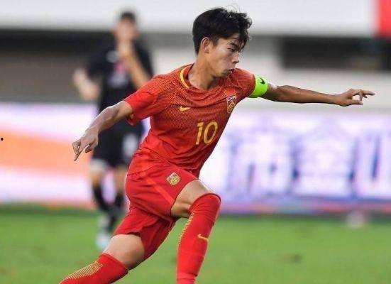 队长足球爆料视频最新,揭秘新赛季转会风云与赛场焦点 第3张 队长足球爆料视频最新,揭秘新赛季转会风云与赛场焦点 第3张